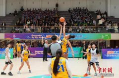 中美青少年以球会友 在渝开展体育交流